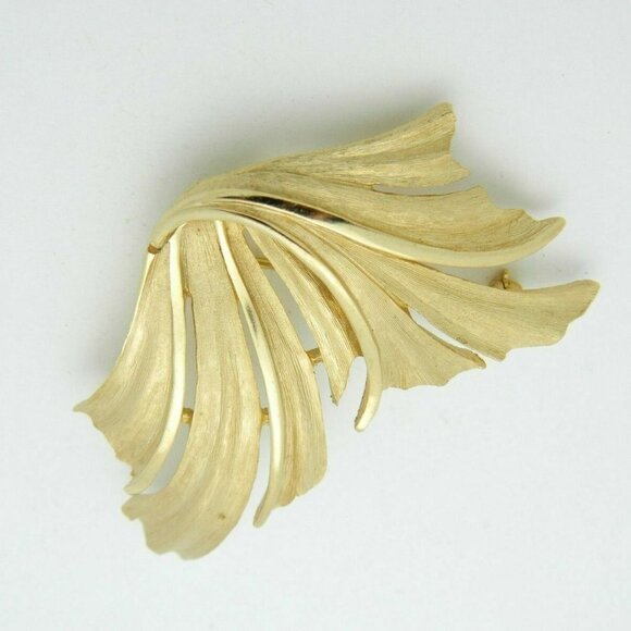 Trifari Jewelry - CROWN TRIFARI Textured Abstract Modern Openwork